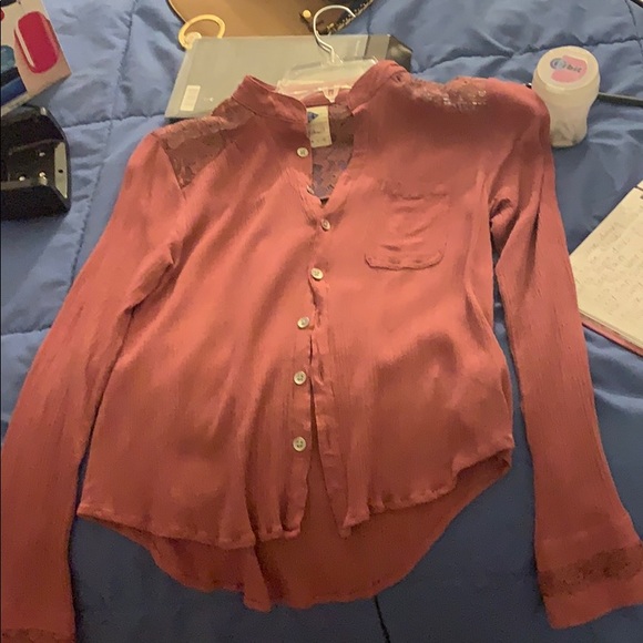 Beautiful pink shirt - Picture 1 of 3